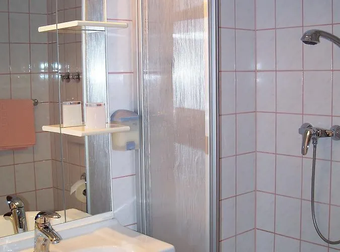 فندق Barmstedter Hof 3*